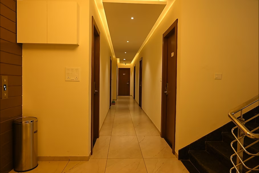 undefined Hotel Embassy 4