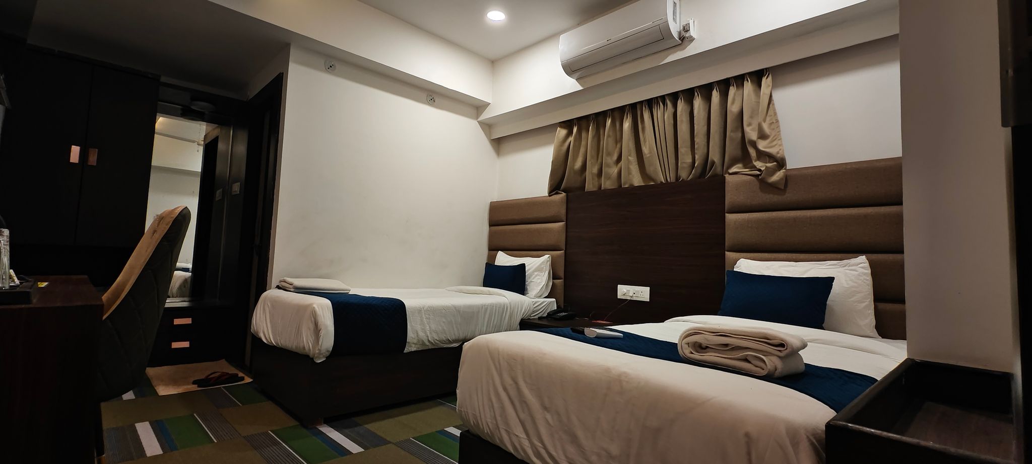 Premium Twin Sharing Room