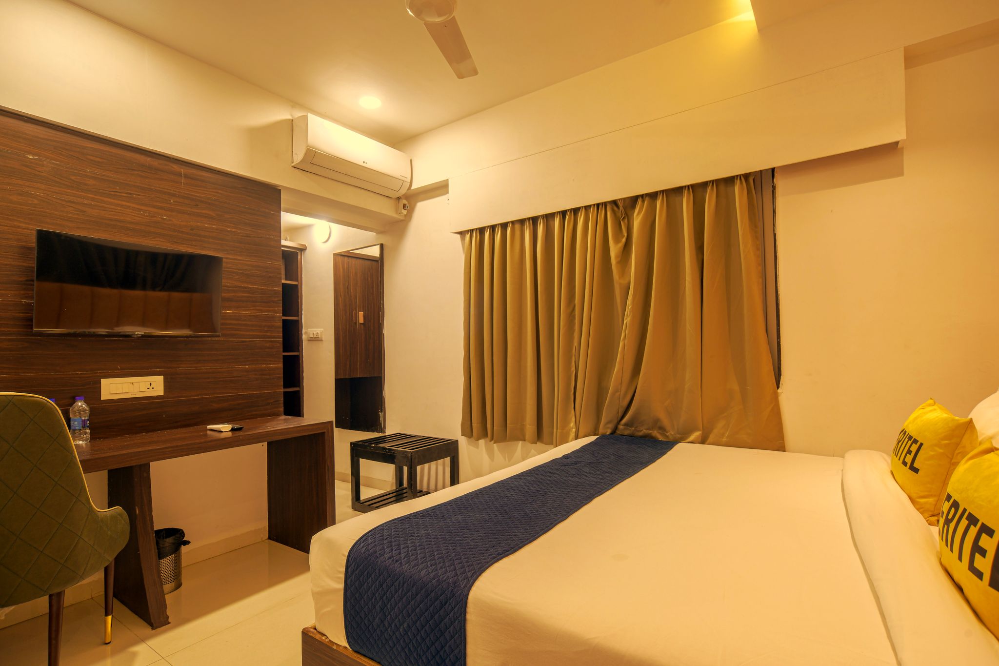 Hotel Meritel Grande, Indore Deluxe Room 7