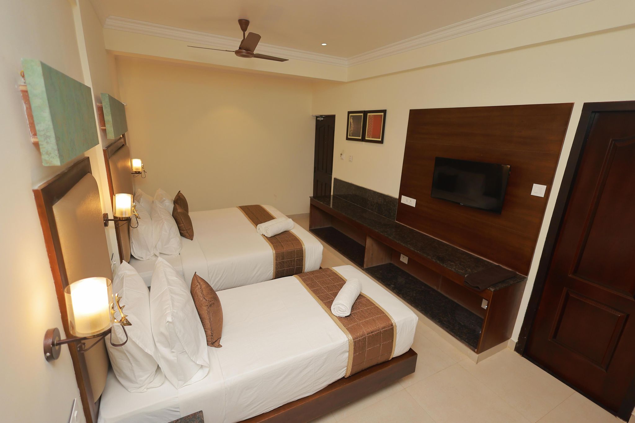 Hotel Comorin Grand Superior Double 3