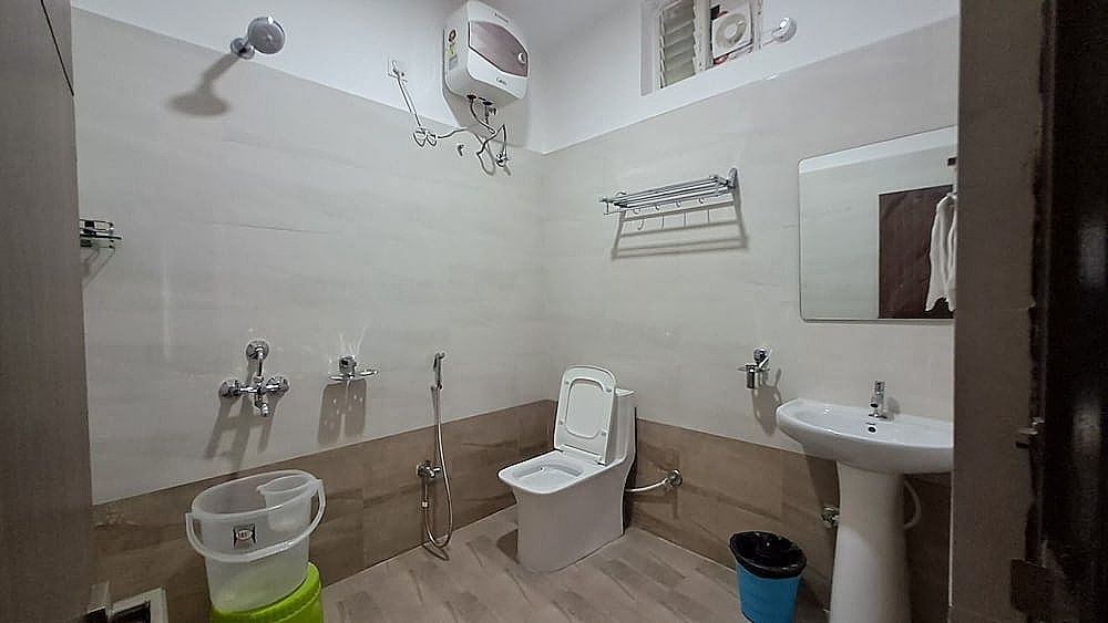 THE BALCONY DELUXE TWIN BED 5