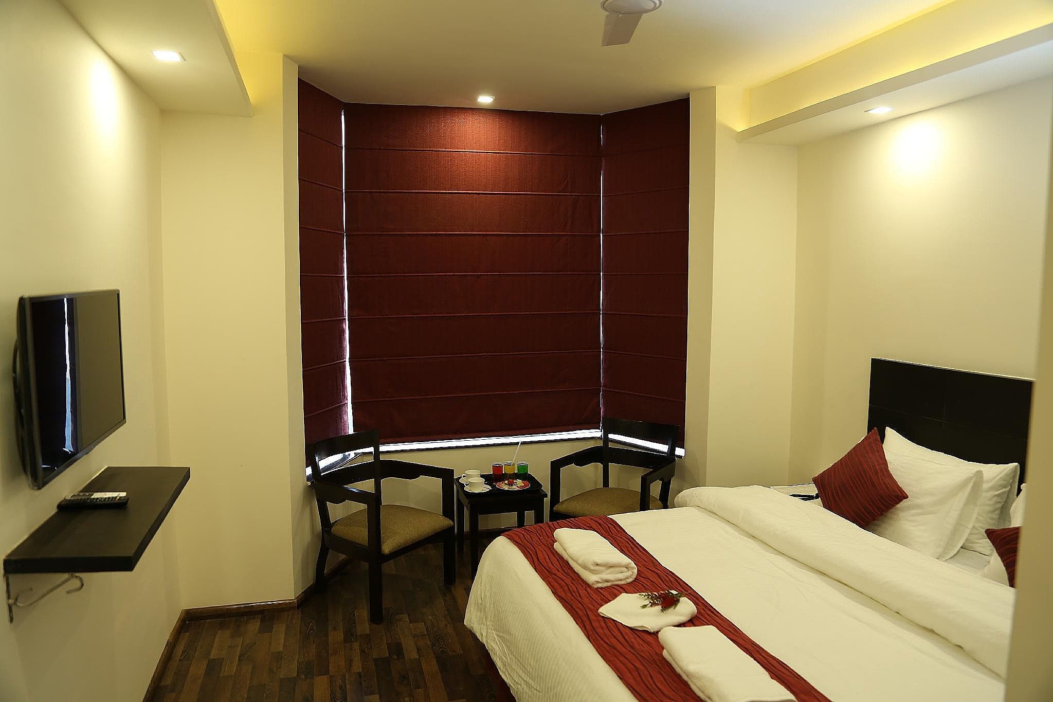 The Golden Feather Deluxe Standard Room 2