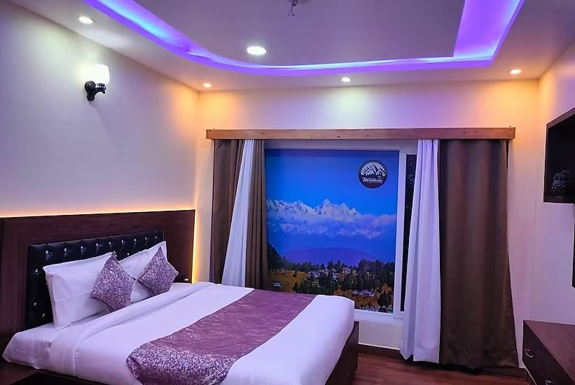 undefined The White Mountaina 8