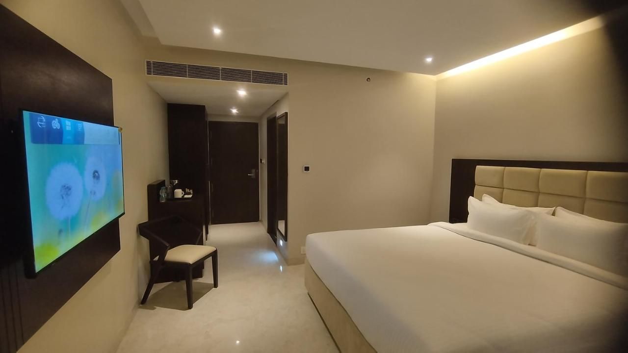 Exec Room-King Bed