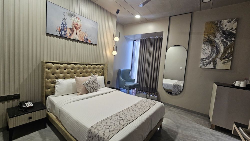 undefined Apricot Hotel Motera 8