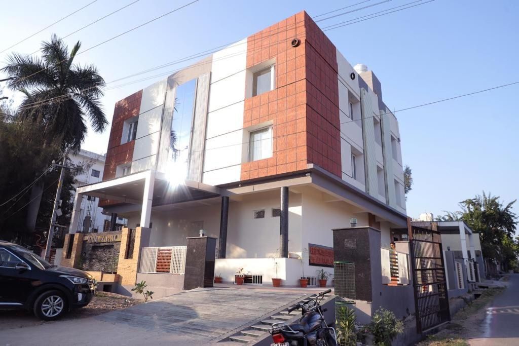 undefined Hotel The Golden Palms ( A unit of MGR Hotels & Resorts)