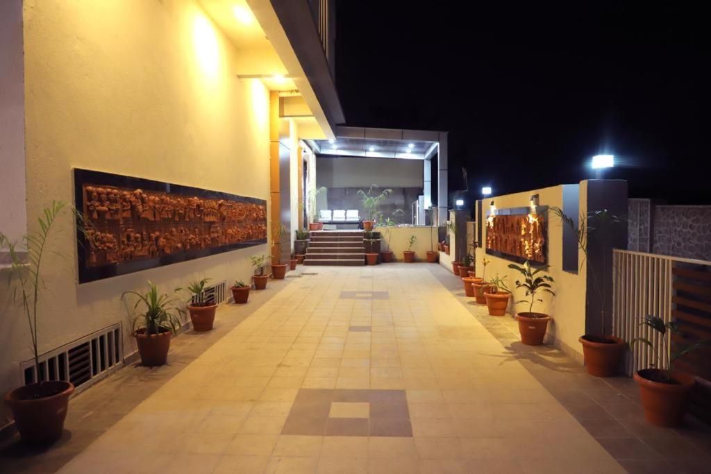 undefined Hotel The Golden Palms ( A unit of MGR Hotels & Resorts) 6