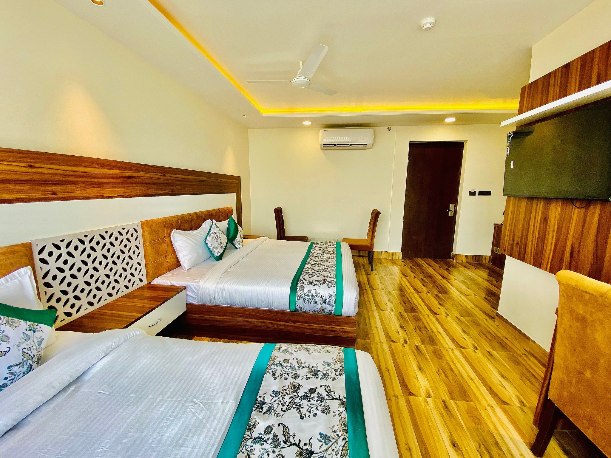 Superior triple room