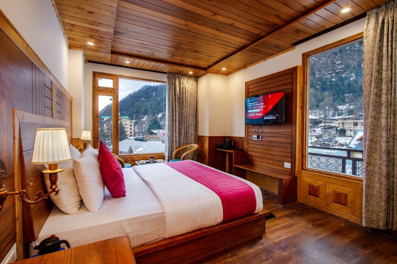 Premium Room with Balcony (Centrally Heated)