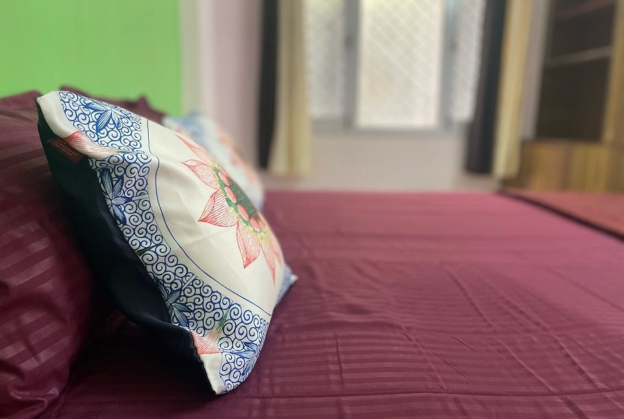 Notting Hills BNb Hampstead Room with Attached Washroom 2