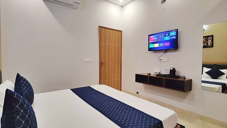 SUPERIOR ROOM