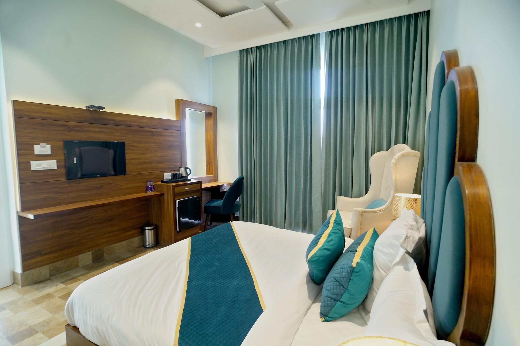 5 States Resorts DELUXE ROOM 6