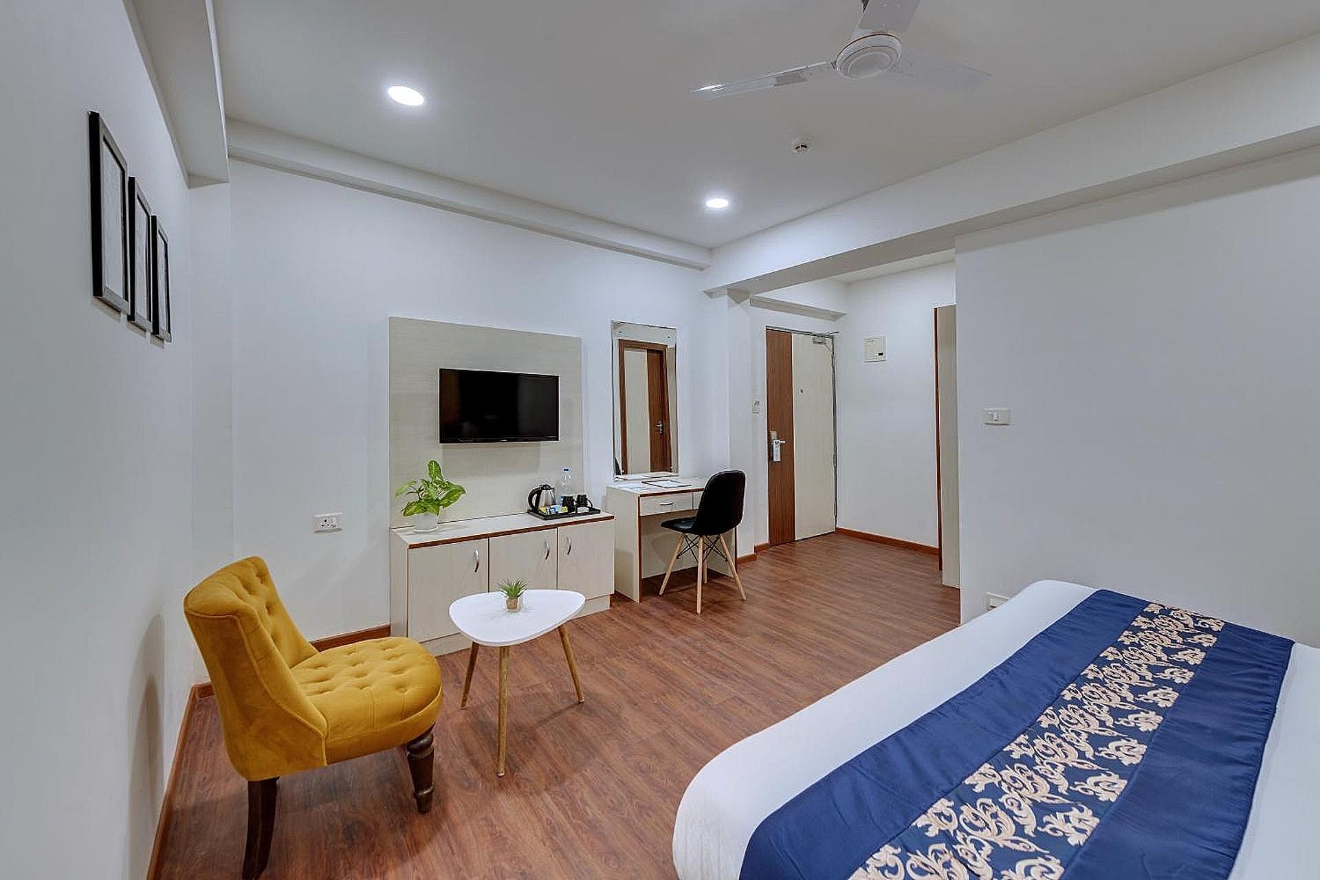 Deluxe King Room