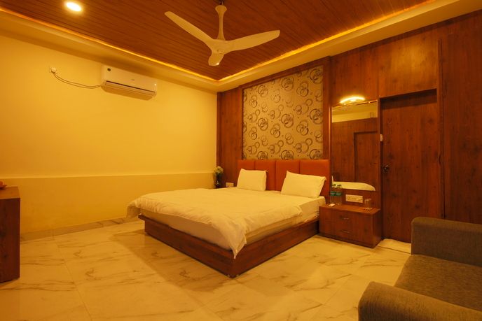 ADB Kanvas, Lataguri Double bed Jungle View 4