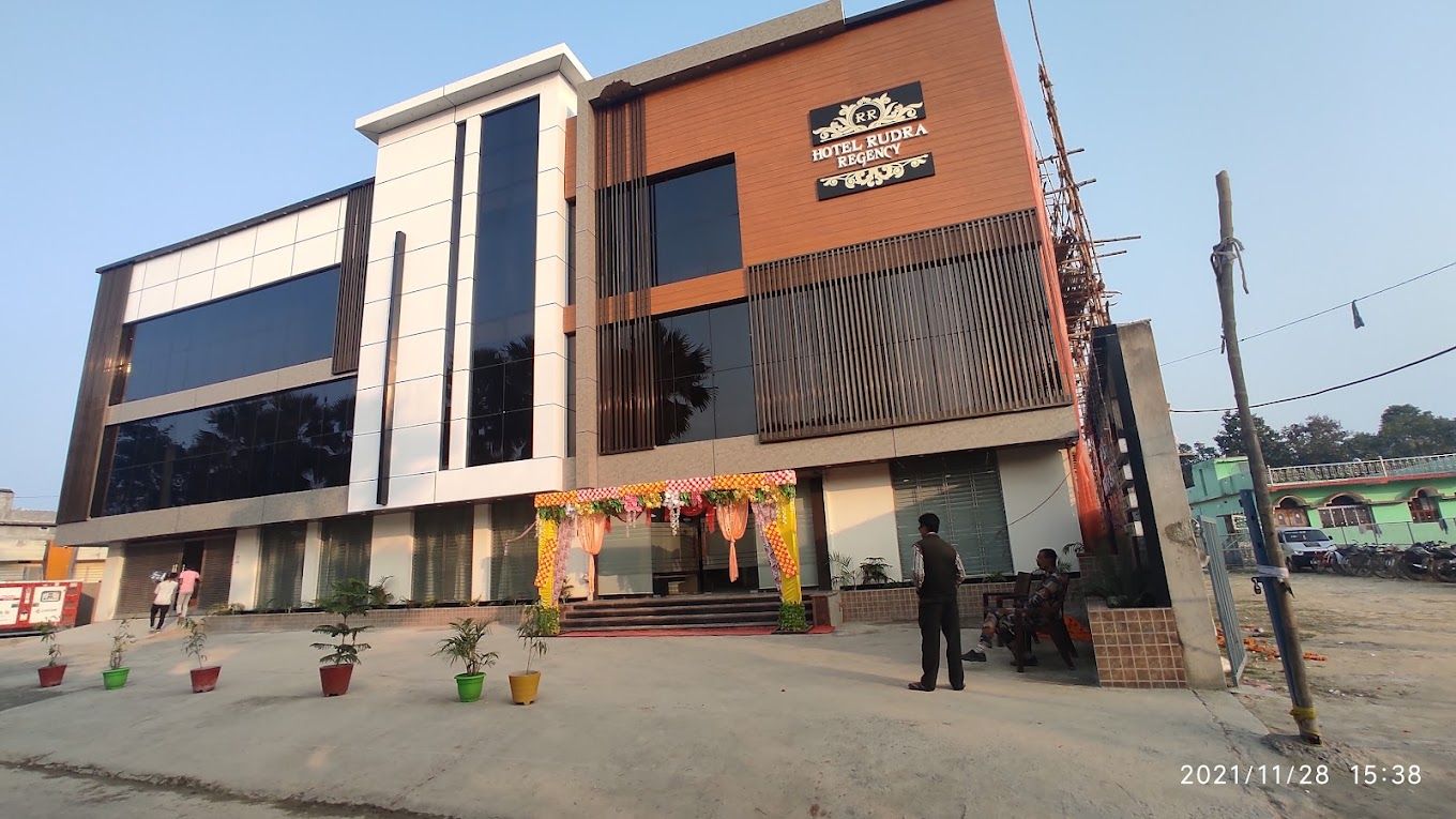  Hotel Rudra Regency