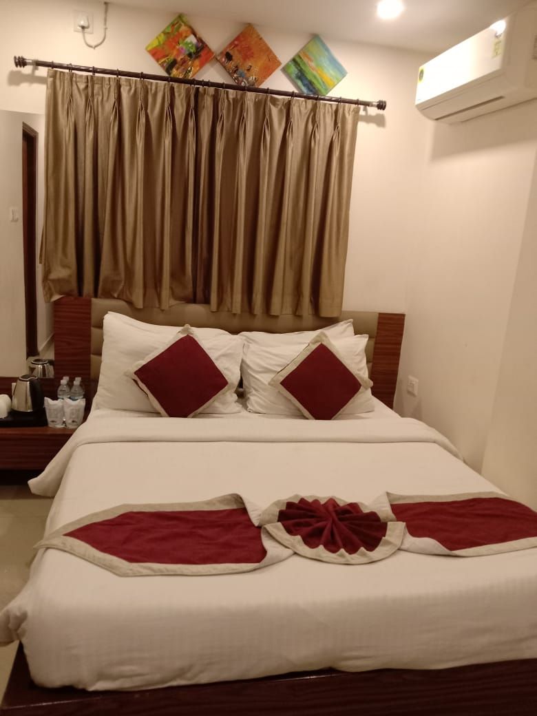 Amar Tree Express Hotel Deluxe Room