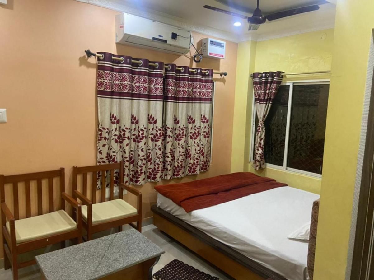 Sunshine Puri Deluxe AC Room