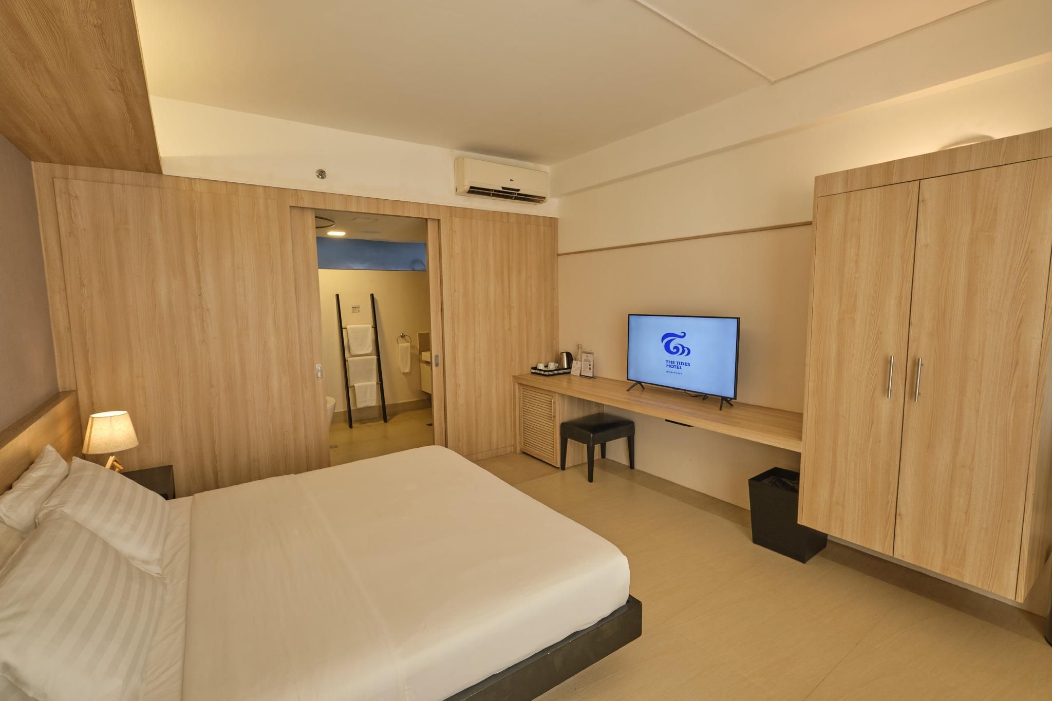 undefined The Tides Hotel Boracay 9