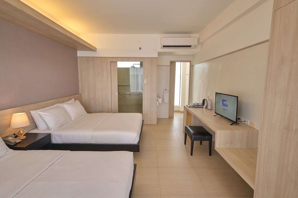 undefined The Tides Hotel Boracay 4