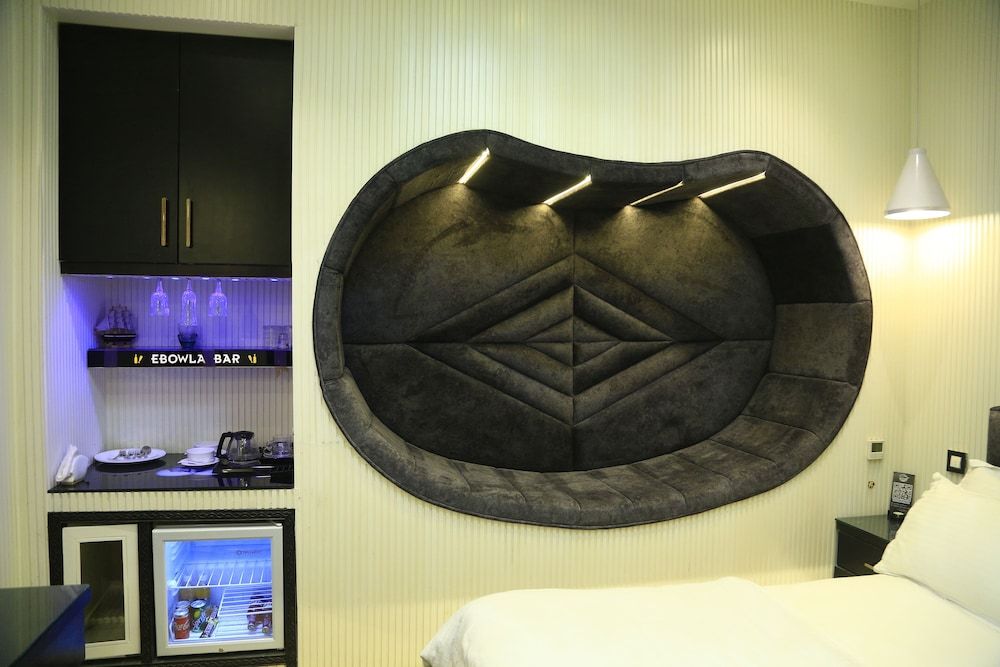 undefined Ebowla Residency 9