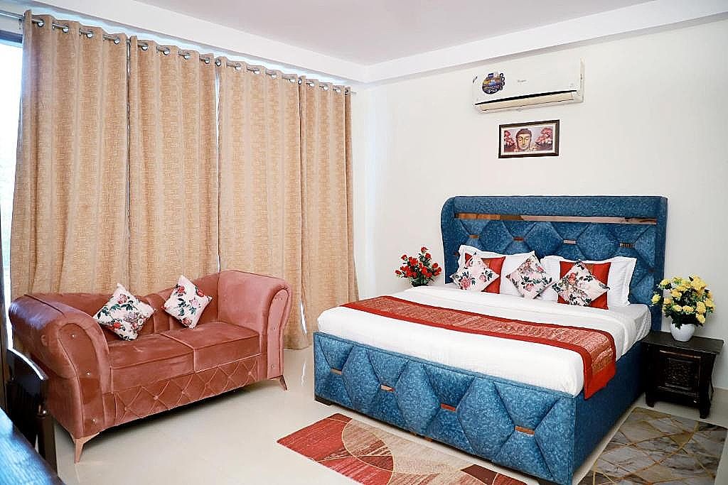 undefined Fortune Home Service Apartment- 3BHK E-28, Saket 2B 3