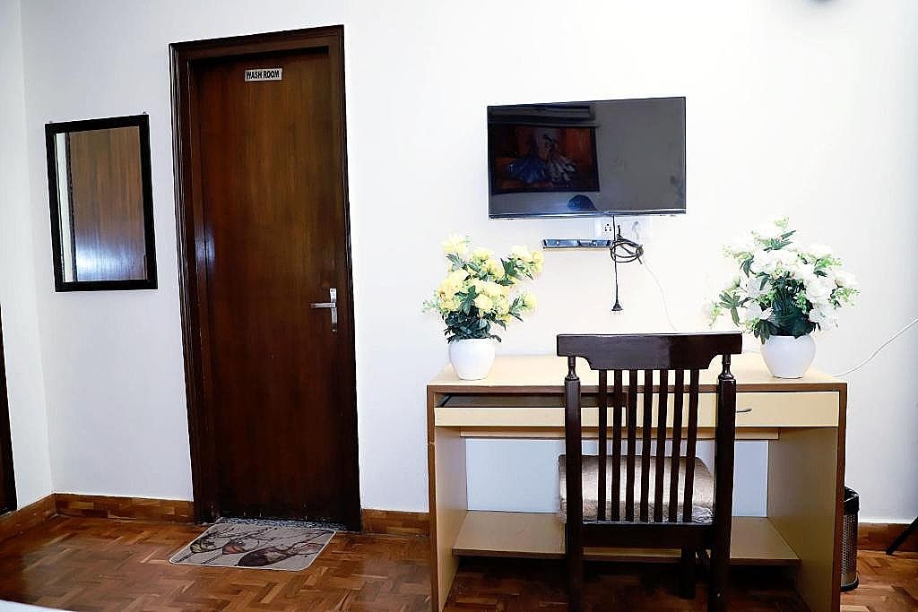 Fortune Home service Apartment, 3BHK-1B, E28 Saket  Three-Bedroom Apartment 21