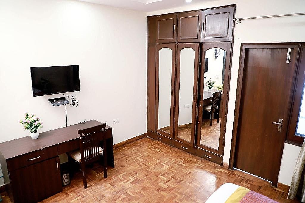 Fortune Home service Apartment, 3BHK-1B, E28 Saket  Three-Bedroom Apartment 18