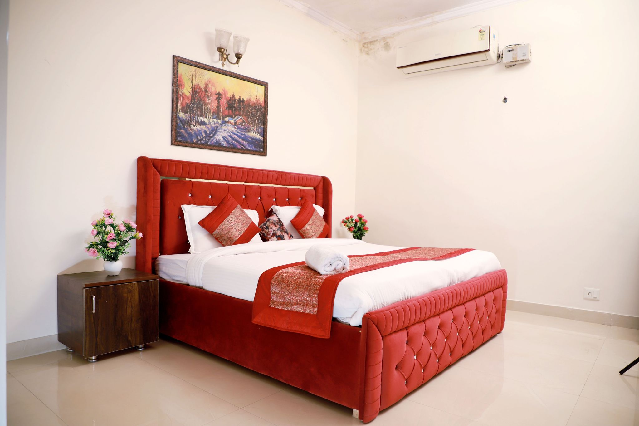 Fortune Home Service Apartment 2BHK - 2A, E28 Saket  Two-Bedroom Apartment 9