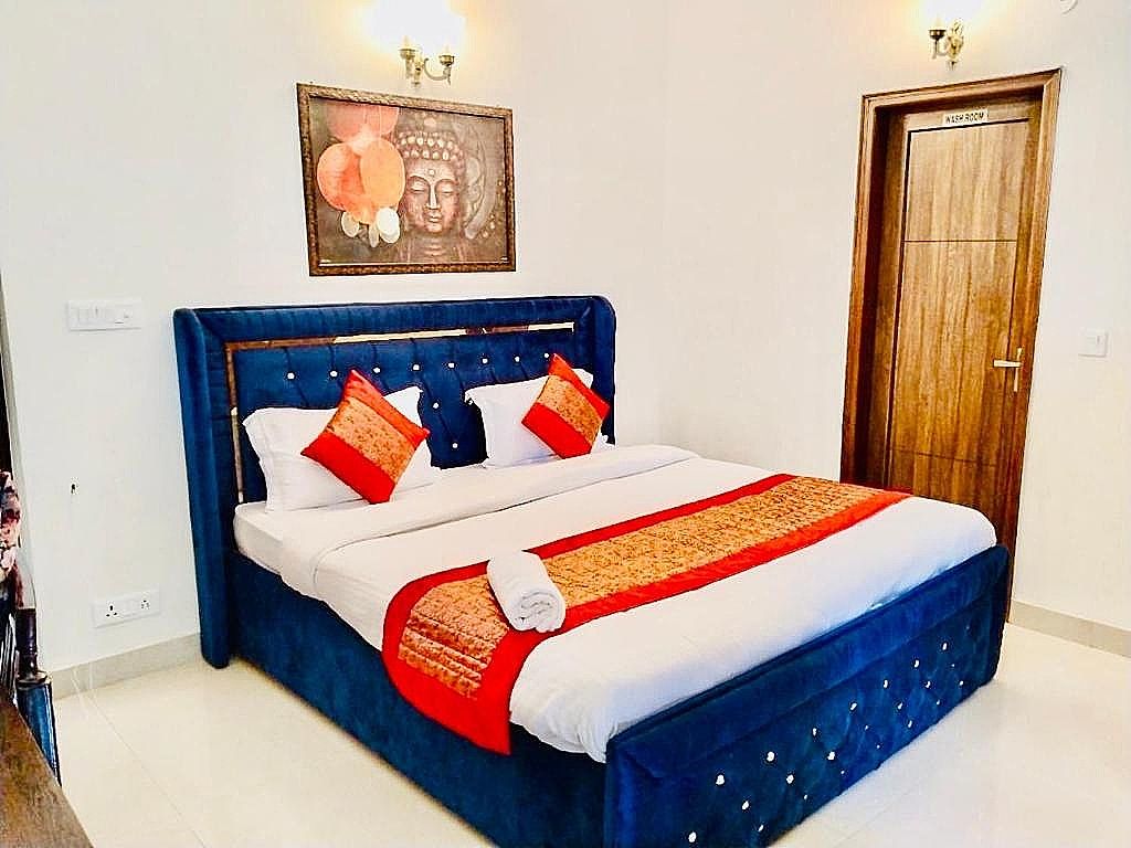 Fortune Home Service Apartment 2BHK - 2A, E28 Saket  Two-Bedroom Apartment 3