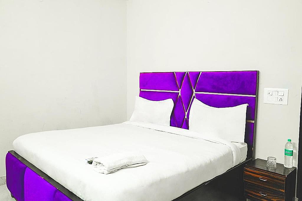Sky Residency Deluxe Double Room (2 Adults + 1 Child)