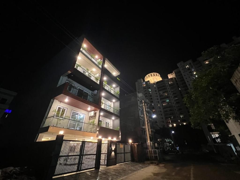 Lime Tree Two BHK Service Apartment Golf Course Road Gurgaon Two-Bedroom Apartment 36