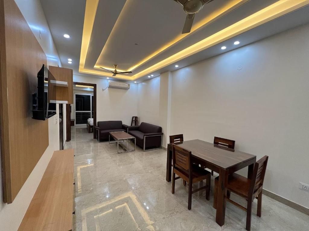 Lime Tree Two BHK Service Apartment Golf Course Road Gurgaon Two-Bedroom Apartment 7