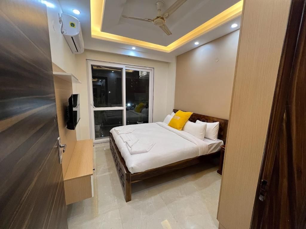 Lime Tree Two BHK Service Apartment Golf Course Road Gurgaon Two-Bedroom Apartment 16