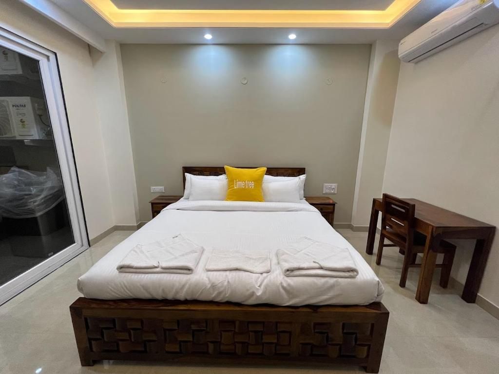 Lime Tree Two BHK Service Apartment Golf Course Road Gurgaon Two-Bedroom Apartment 59