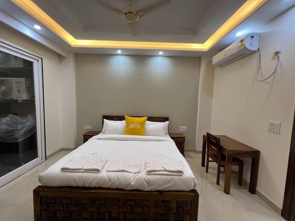 Lime Tree Two BHK Service Apartment Golf Course Road Gurgaon Two-Bedroom Apartment 22