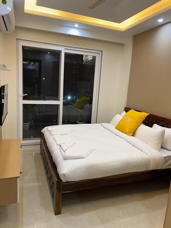 Lime Tree Two BHK Service Apartment Golf Course Road Gurgaon Two-Bedroom Apartment 23