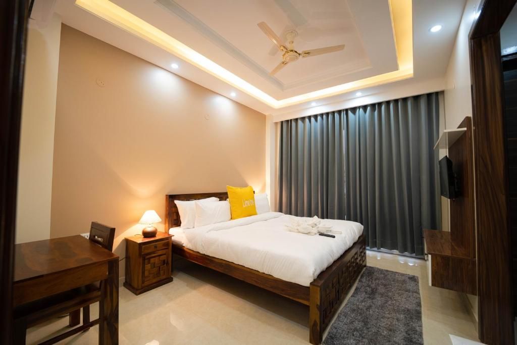 Lime Tree Two BHK Service Apartment Golf Course Road Gurgaon Two-Bedroom Apartment 15
