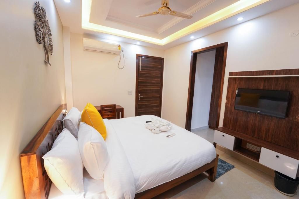 Lime Tree Two BHK Service Apartment Golf Course Road Gurgaon Two-Bedroom Apartment 46