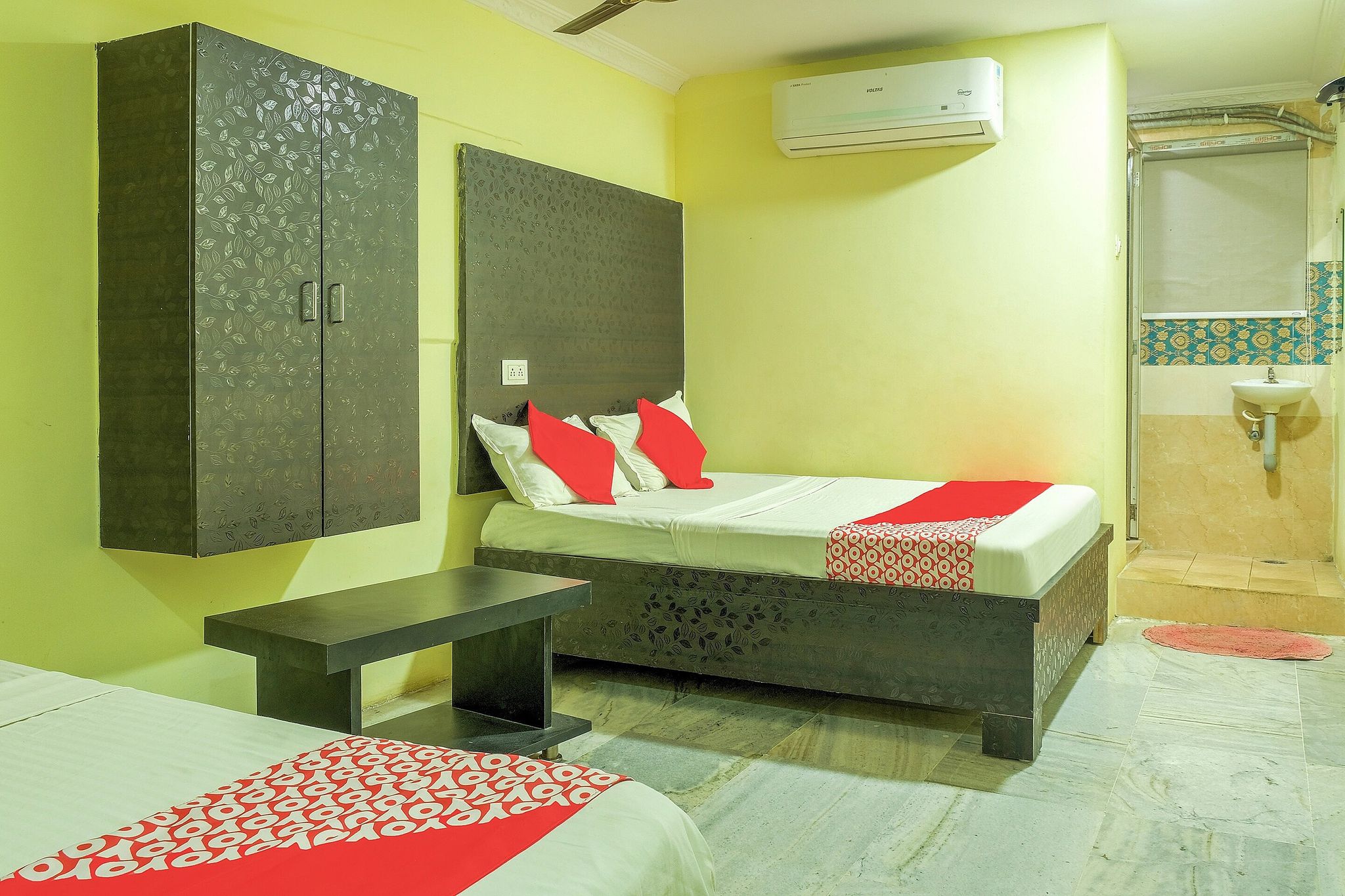SPOT ON Hotel MSR GRAND