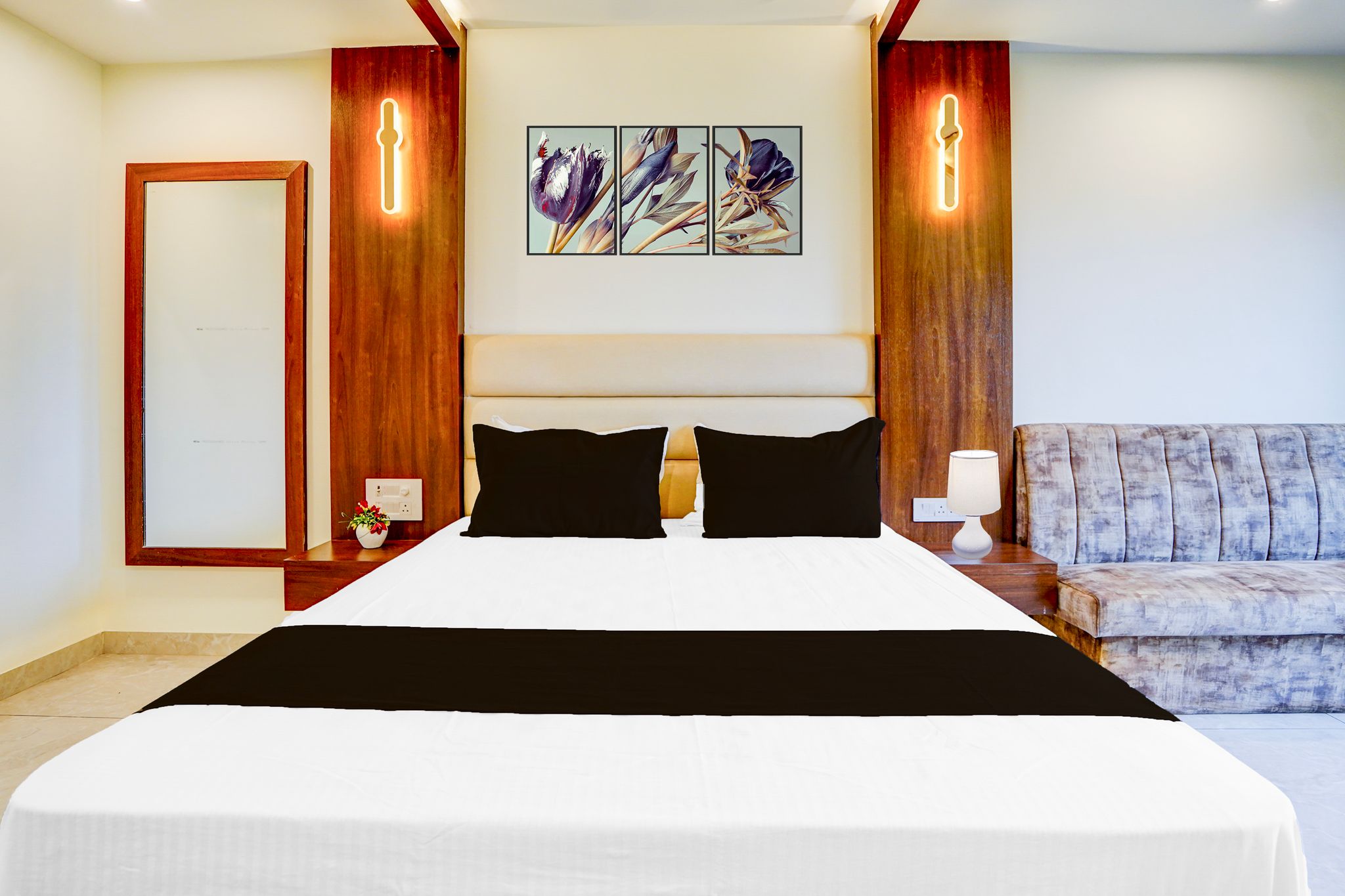 Super Townhouse Zero Mile Gandhi Setu Formerly Classic Court Classic Room 4