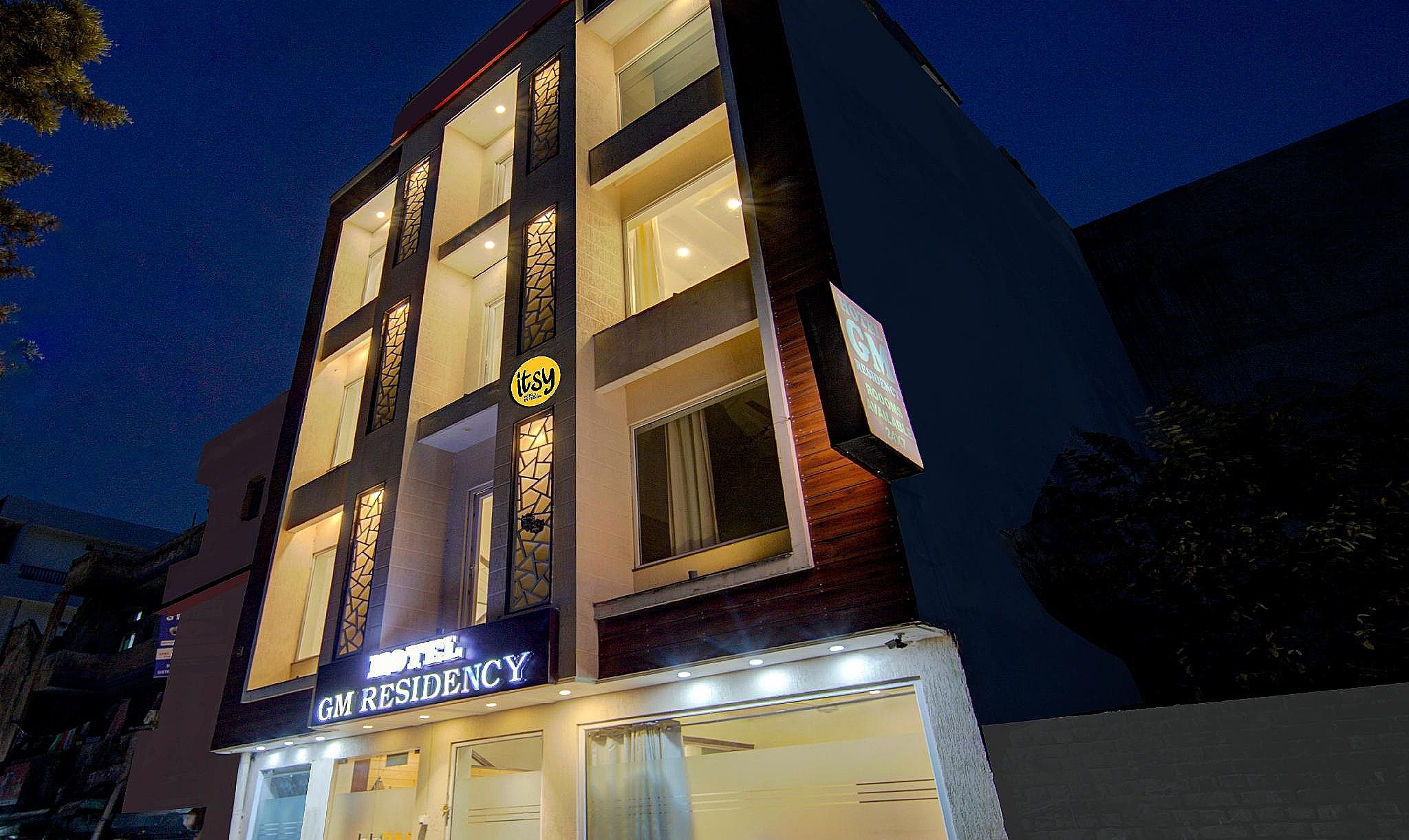 undefined Itsy Hotels GM Residency 7