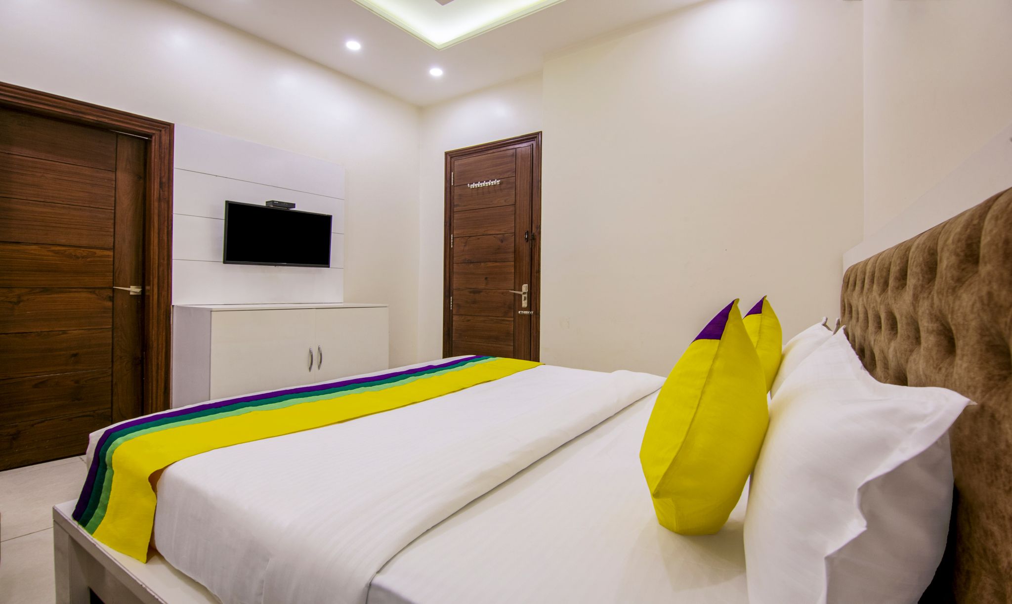 Itsy Hotels GM Residency Economy Room 5