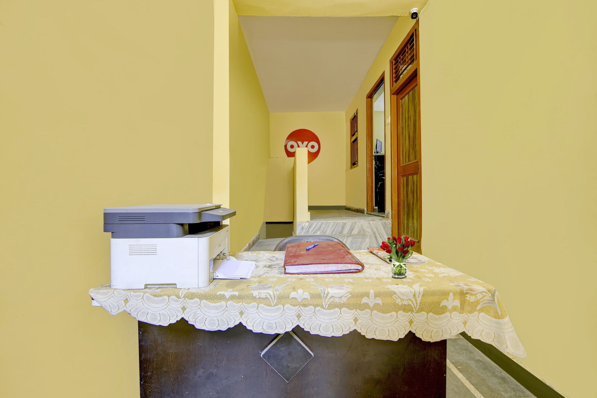 Side Image 2
