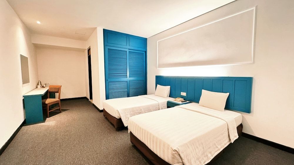 undefined Hotel Continental 9