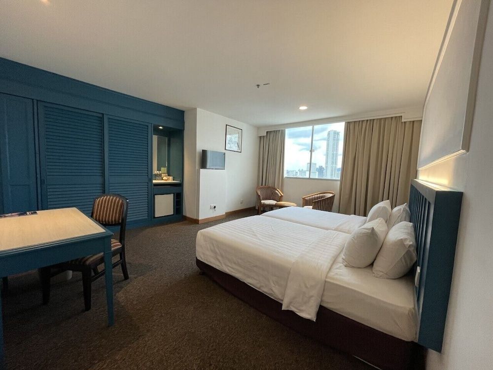 undefined Hotel Continental 7