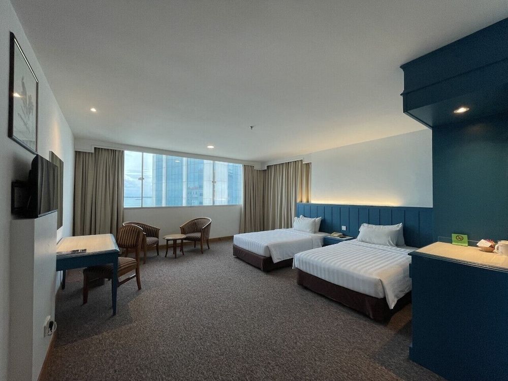 undefined Hotel Continental 8