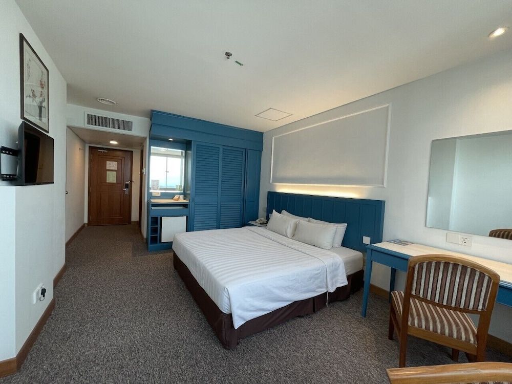 undefined Hotel Continental 8