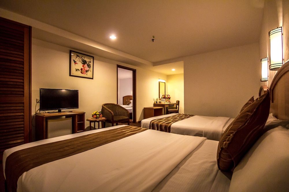 undefined Hotel Continental 7