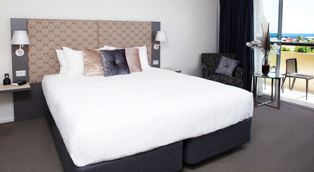 Suite, 1 King Bed, Non Smoking, Balcony (Walk-in Shower;Larger Room)