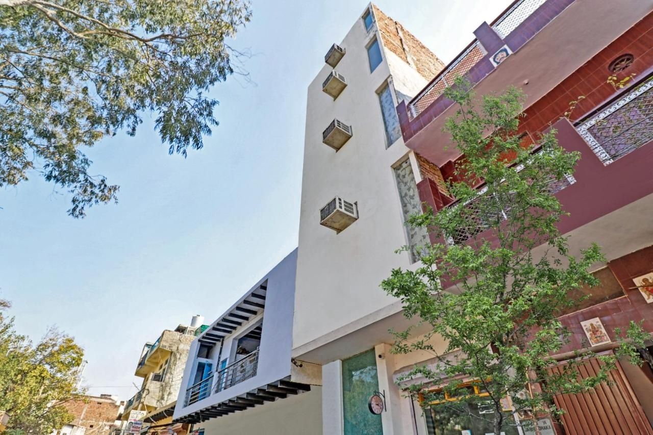  Townhouse Near M2K Cinema Pitampura